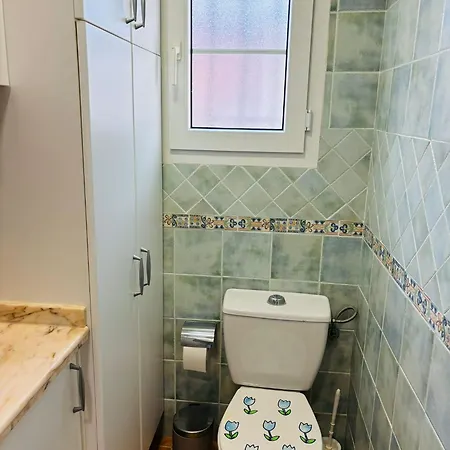 Chalet Con Piscina En Primera Linea De Playa * Torremolinos